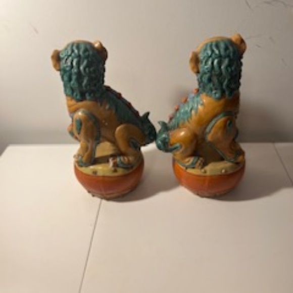 Foo Dogs - Picture 2 of 2
